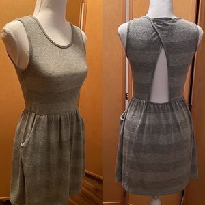 Silver & Gray Heather (M) Stretch Dress w/ pockets. Great cutout back details